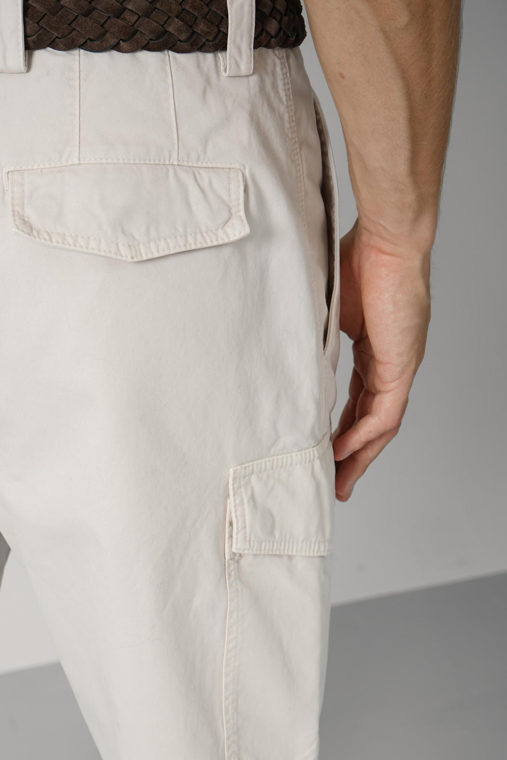 Brunello Cucinelli Trousers with Cargo Pockets Beige