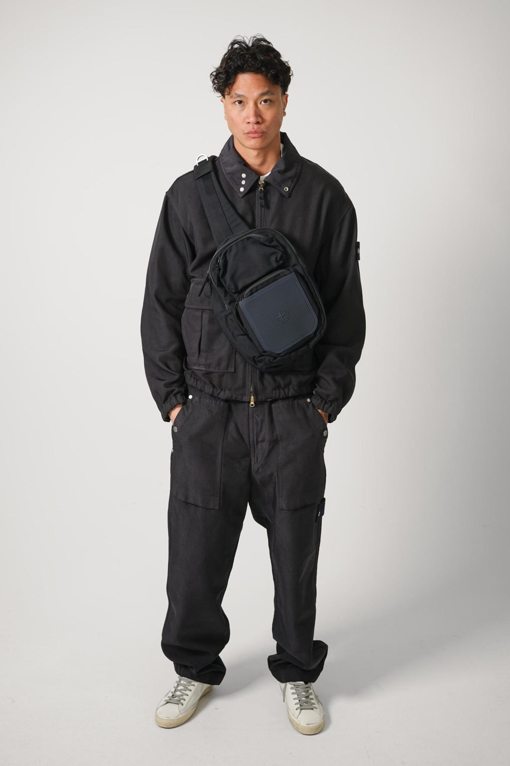 3100002 Stone Island Loose Fit Fatigue Trousers With Archive-Inspired Patch Navy Blue