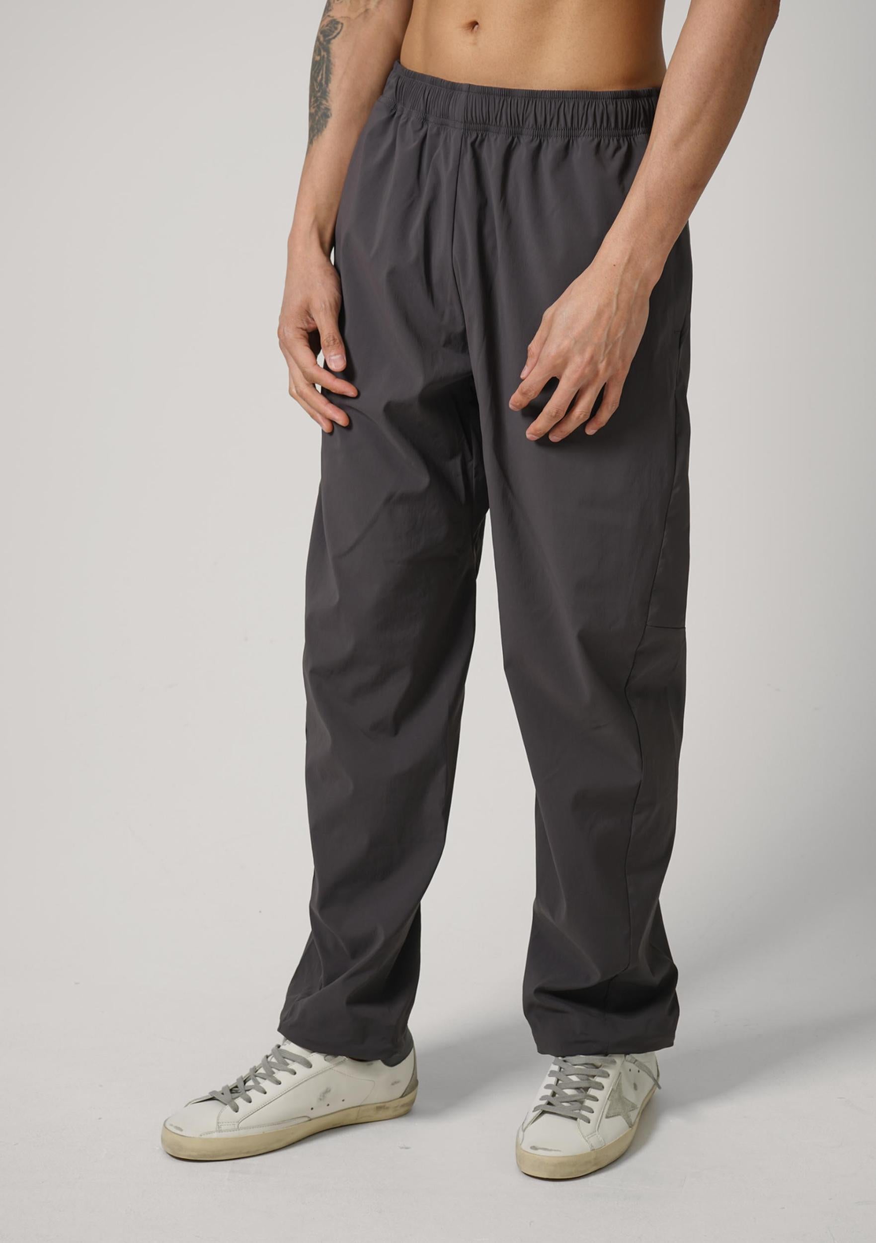 3100025 Stone Island Stellina Loose Fit Nylon Pants Charcoal Grey