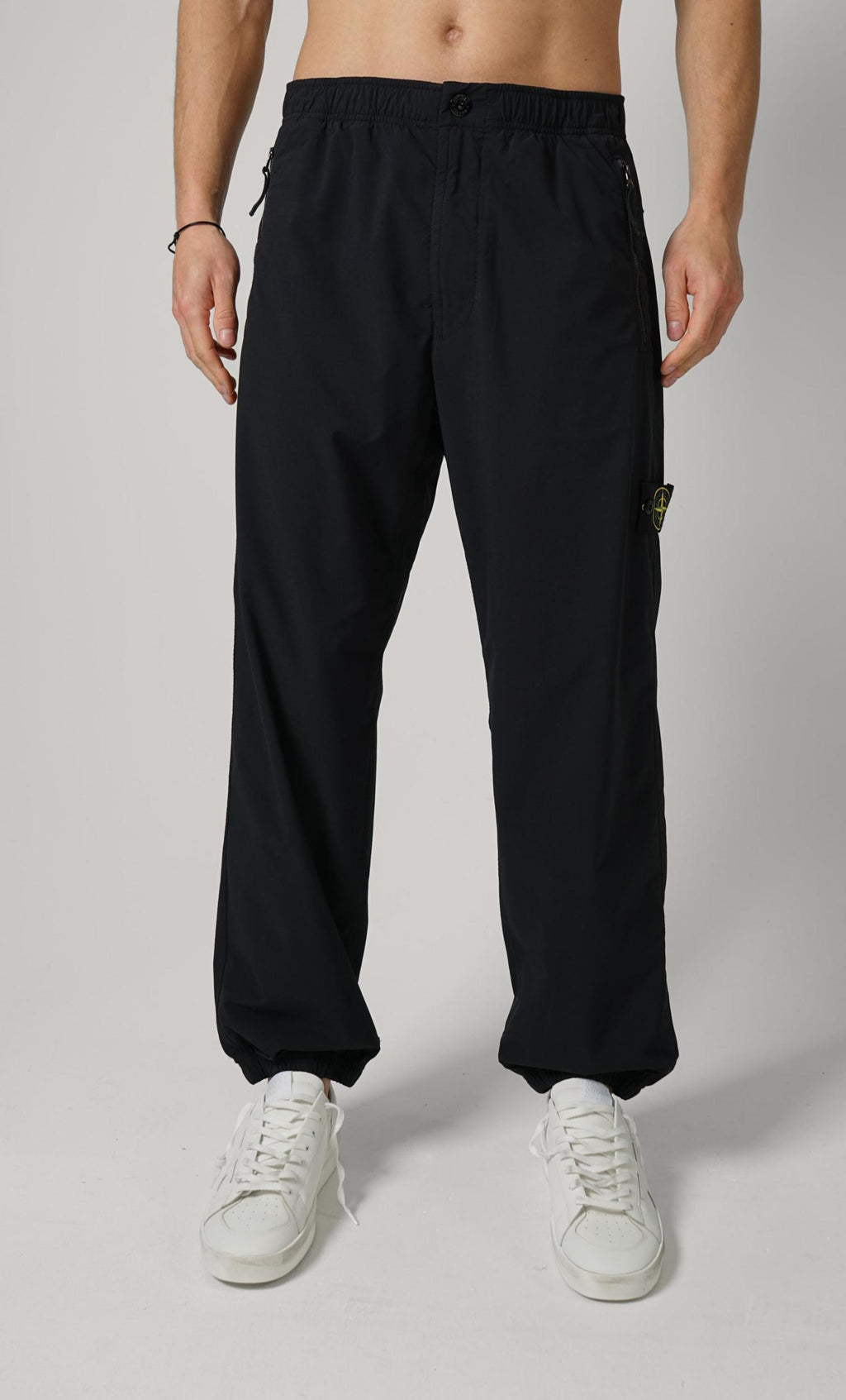3100048 Stone Island Tapored Fit Trousers Black