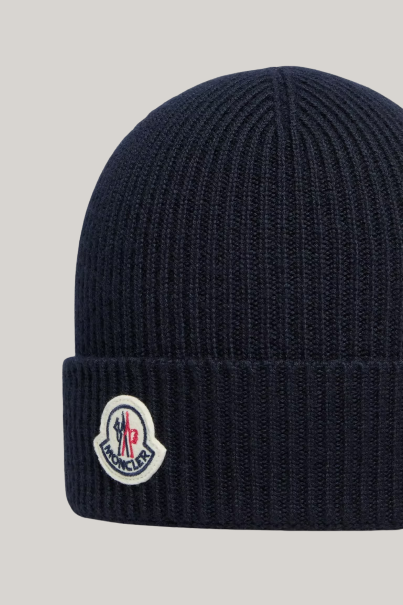 Moncler beanie 3B70500 – 742