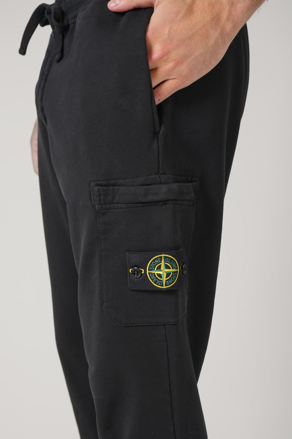 6200010 Stone Island Cargo Sweatpants Black