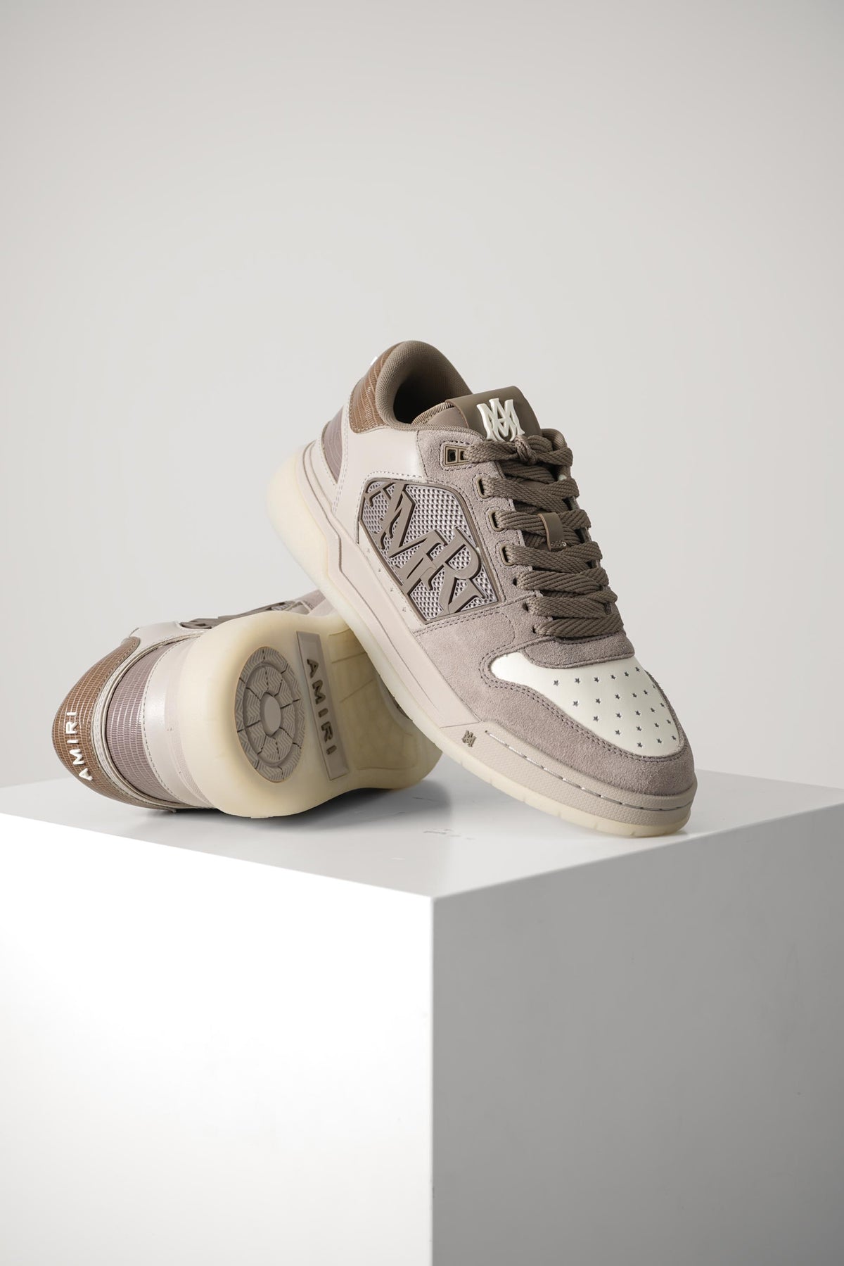 Amiri Classic Low – Taupe Alabaster