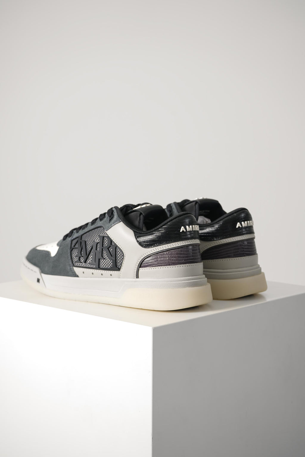 Amiri Classic Low – Black Grey