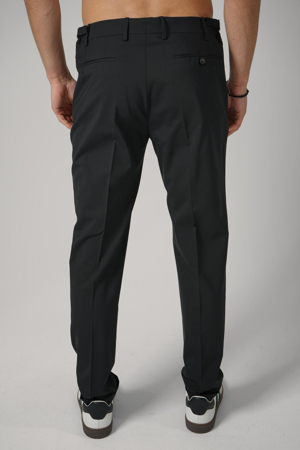 Berwich Retro Style Contemporary Fit Black