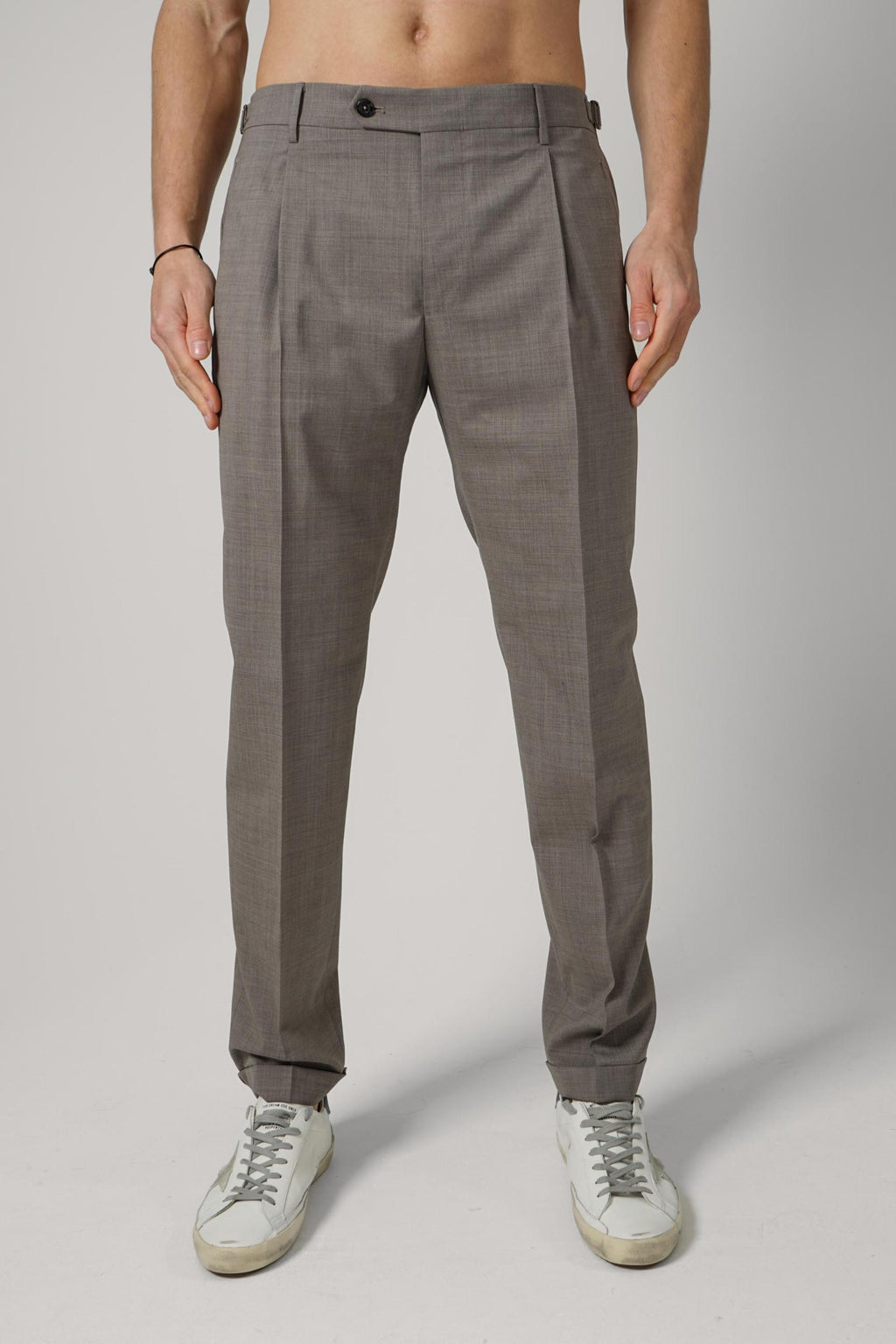 Berwich Retro Style Contemporary Fit Greige
