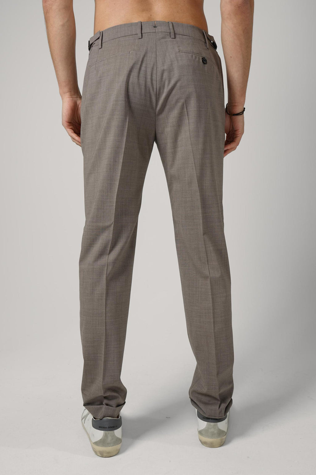 Berwich Retro Style Contemporary Fit Greige