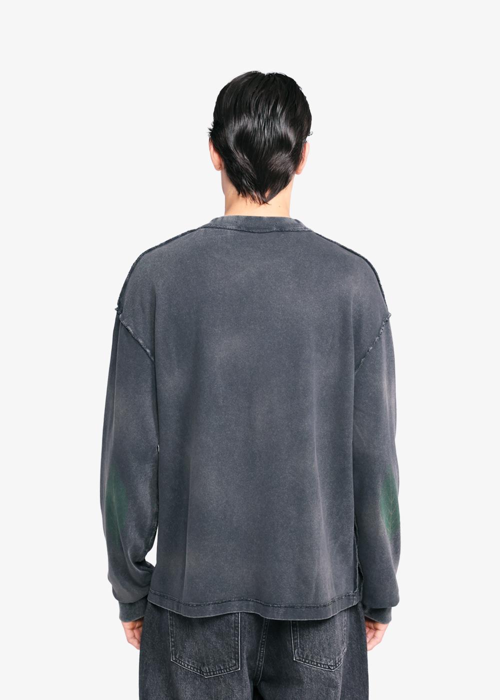Bram'S Fruit Distressed Leaf Longsleeve Shadow Black