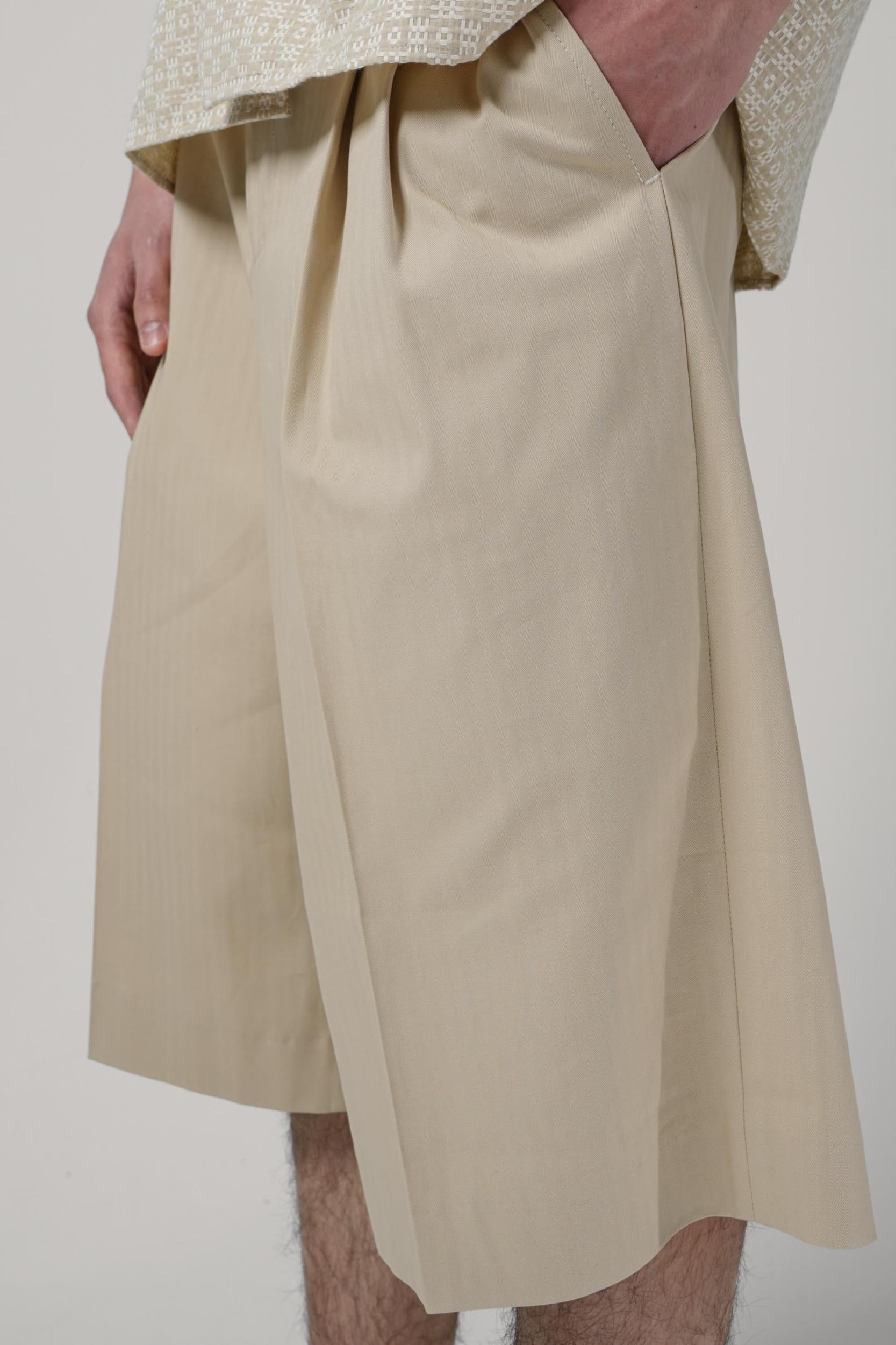 Drôle De Monsieur Short Long Cotton Beige