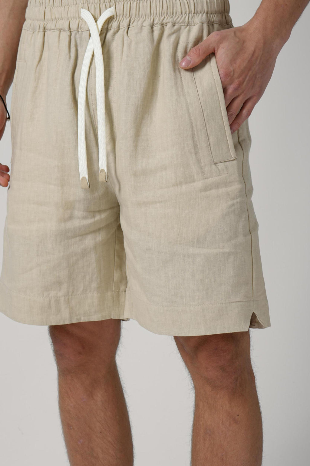 Eleventy Linen Short Sand