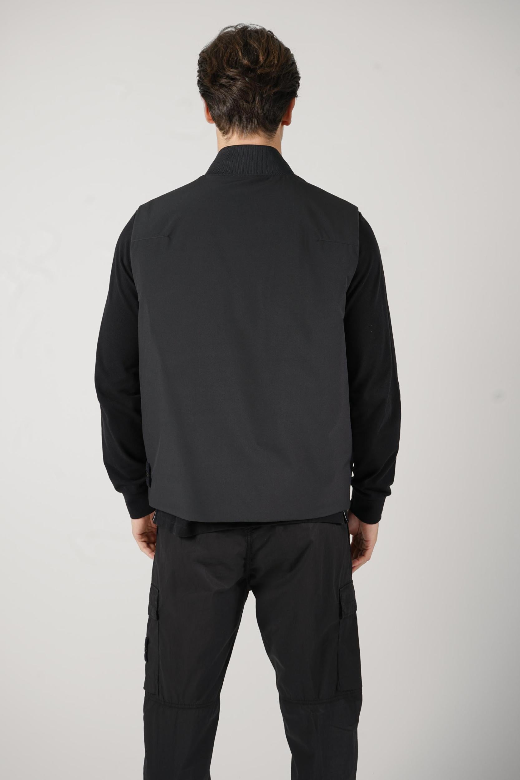 G100003 Stone Island Vest Black