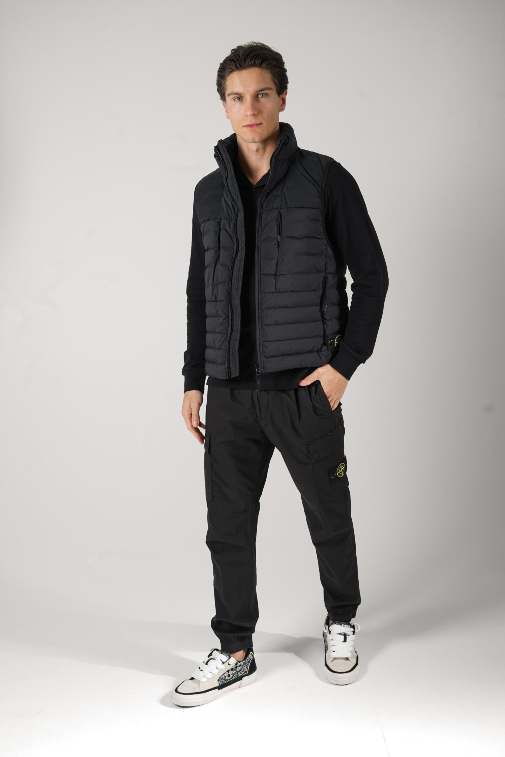 G100007 Stone Island Vest Black