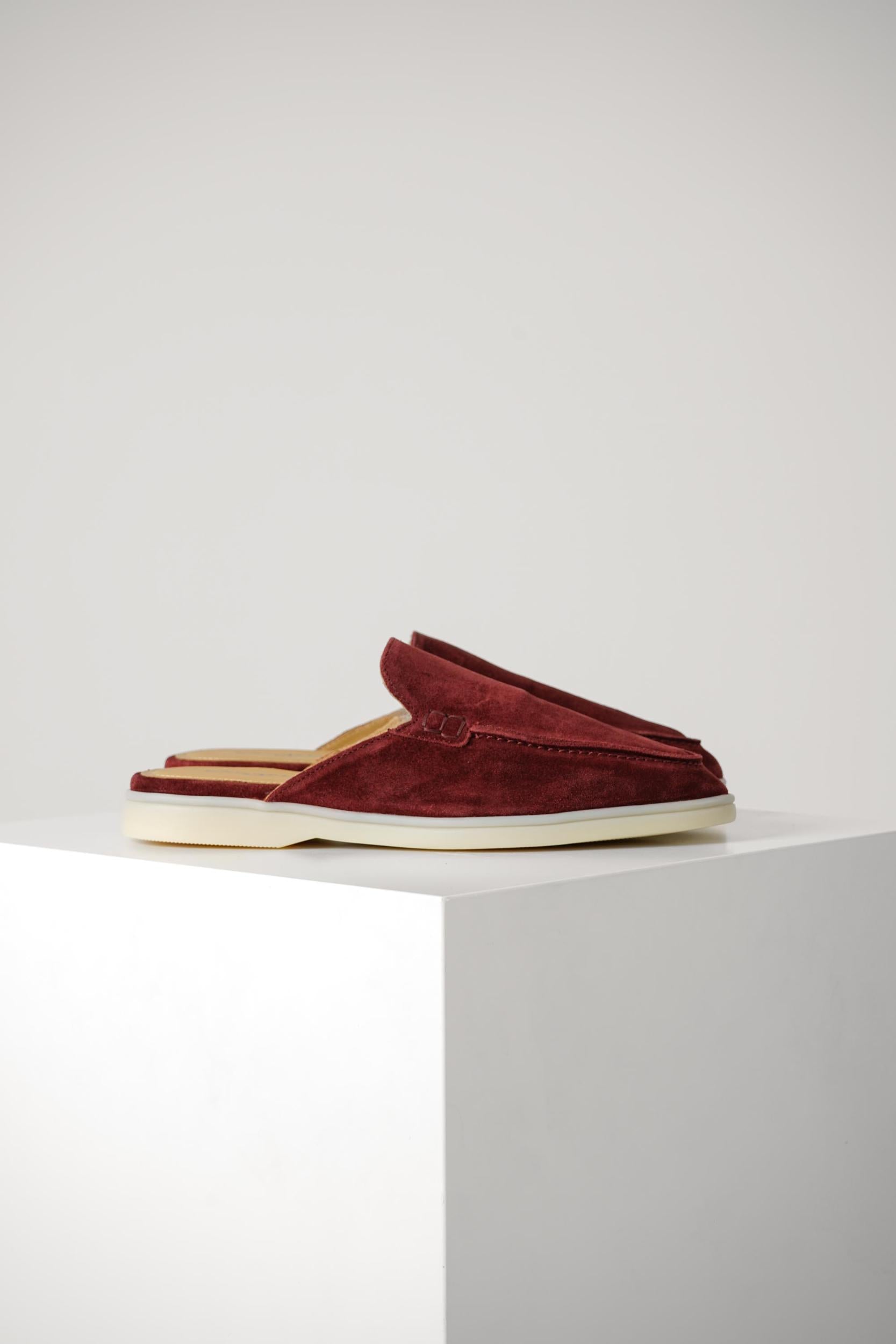 Gogetti Velour Slip-On Wine Red