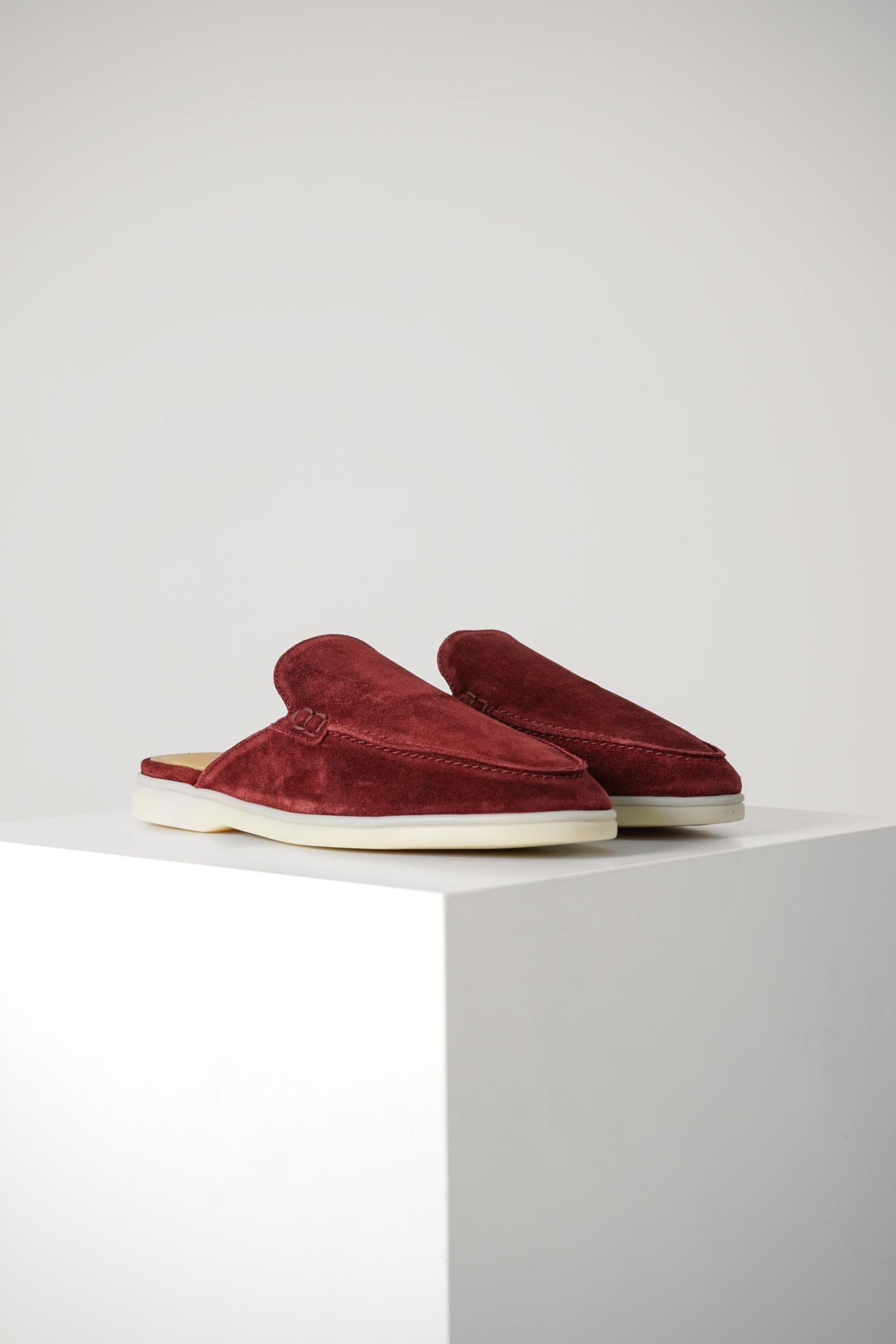 Gogetti Velour Slip-On Wine Red