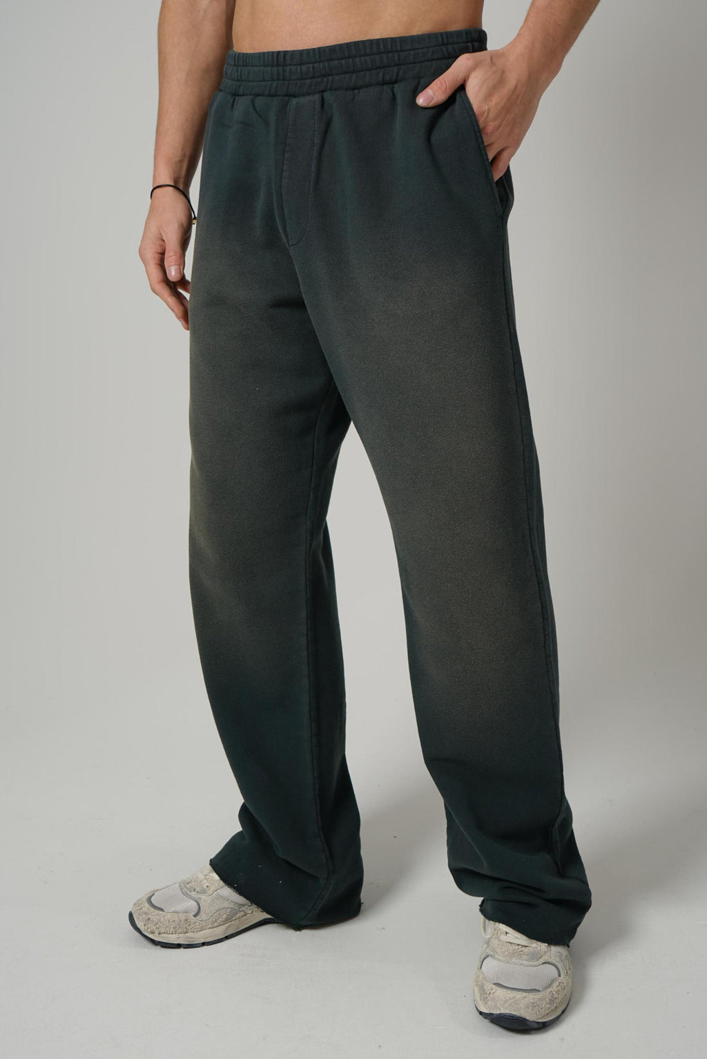 Golden Goose Unisex Wide Jogging Pant Raw Cut
