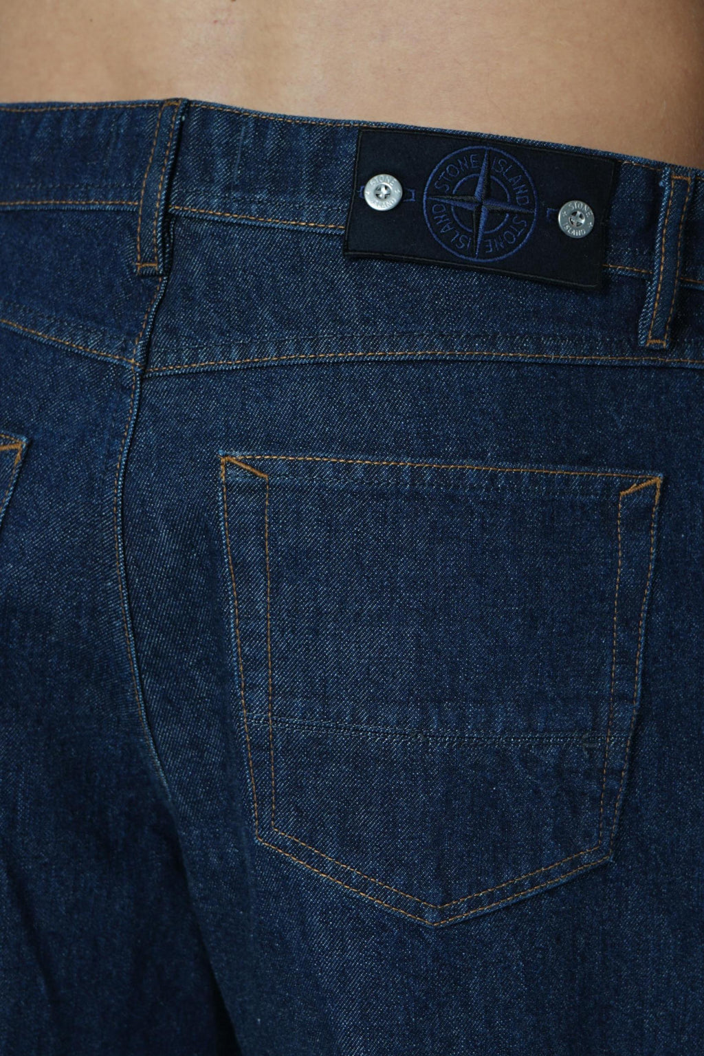 J100006 Stone Island Indigo Denim-Rinsed Loose