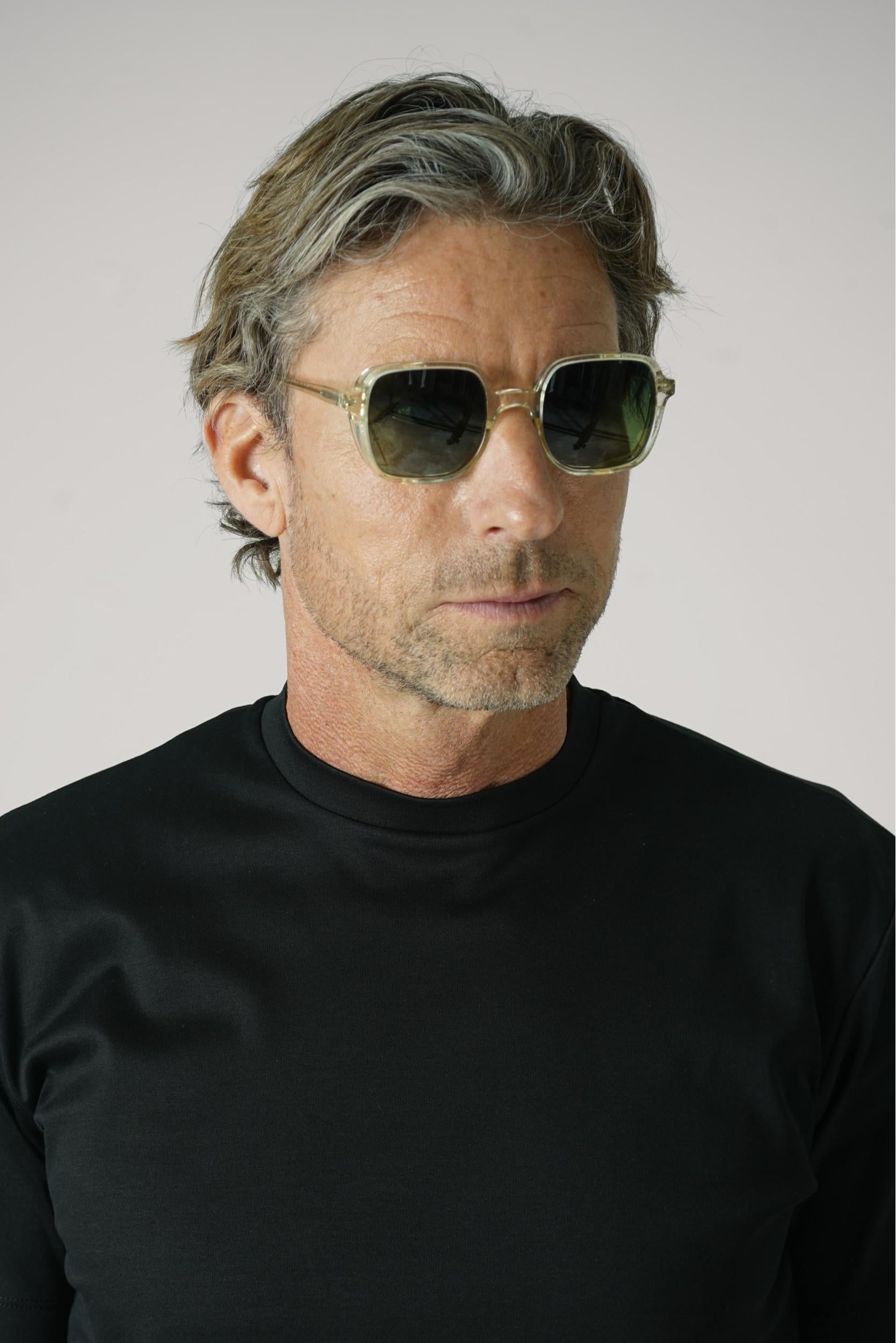 L.G.R. Manda Explorer Green Gradient Sunglasses Champagne – JURGEN