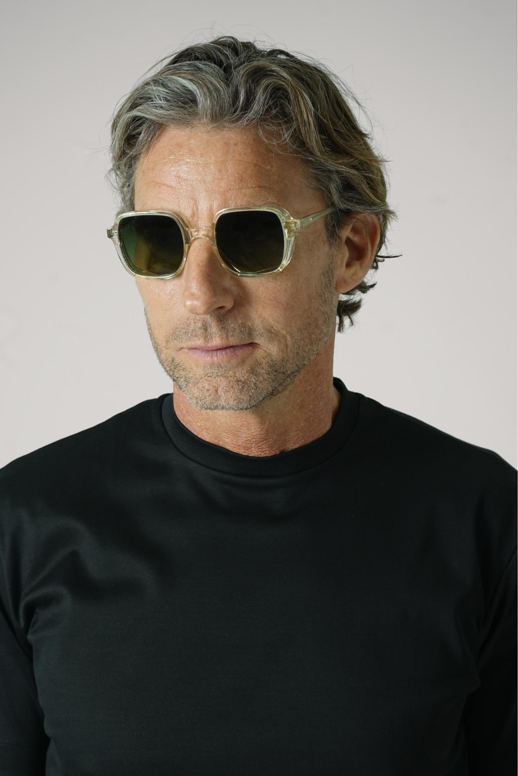 L.G.R. Manda Explorer Green Gradient Sunglasses Champagne – JURGEN