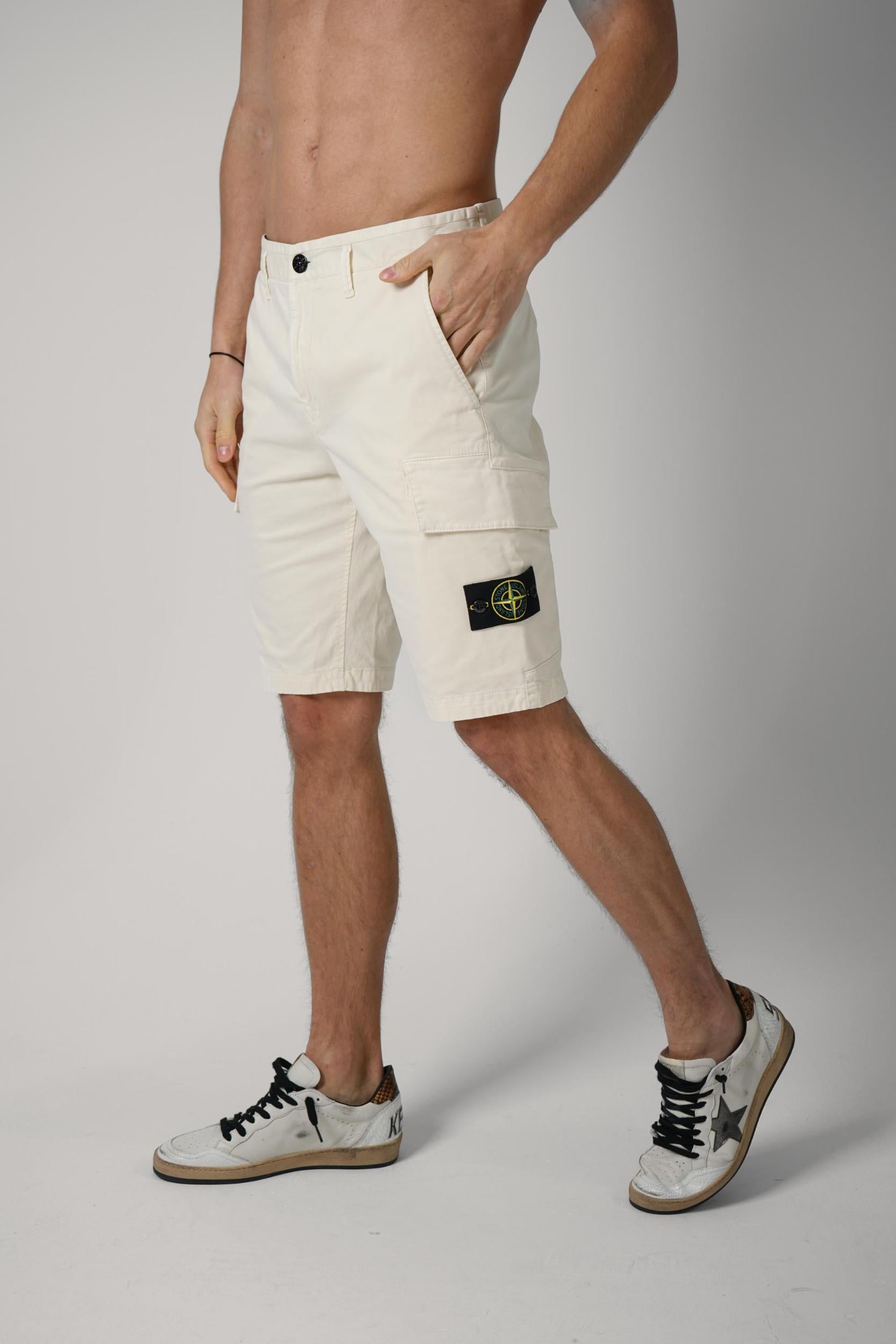 L100018 Stone Island Short Creme