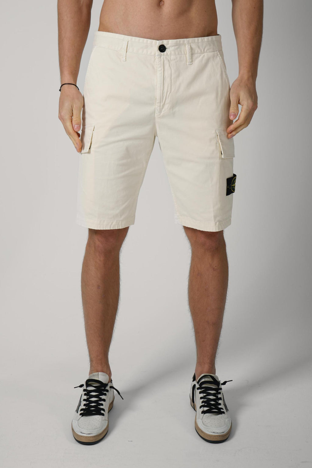 L100018 Stone Island Short Creme