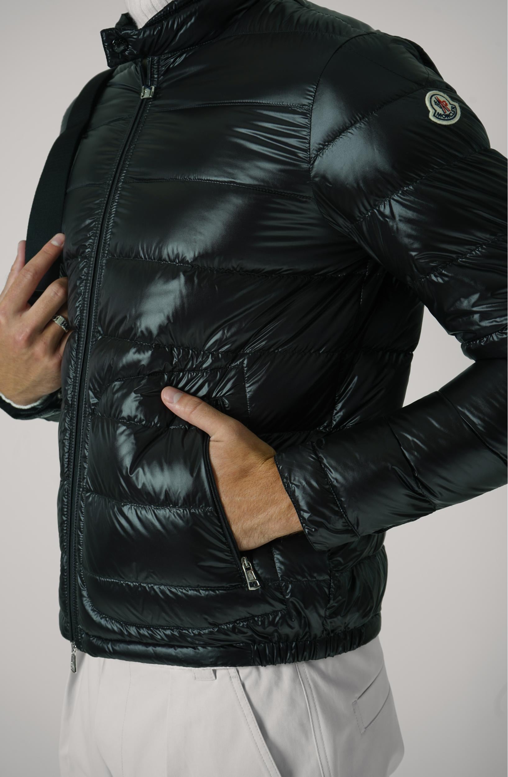 Moncler Acorus Giubbotto Black