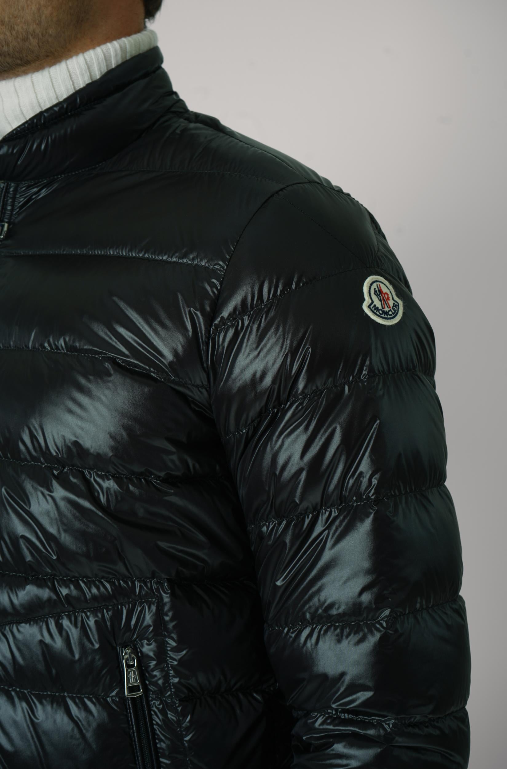 Moncler Acorus Giubbotto Black