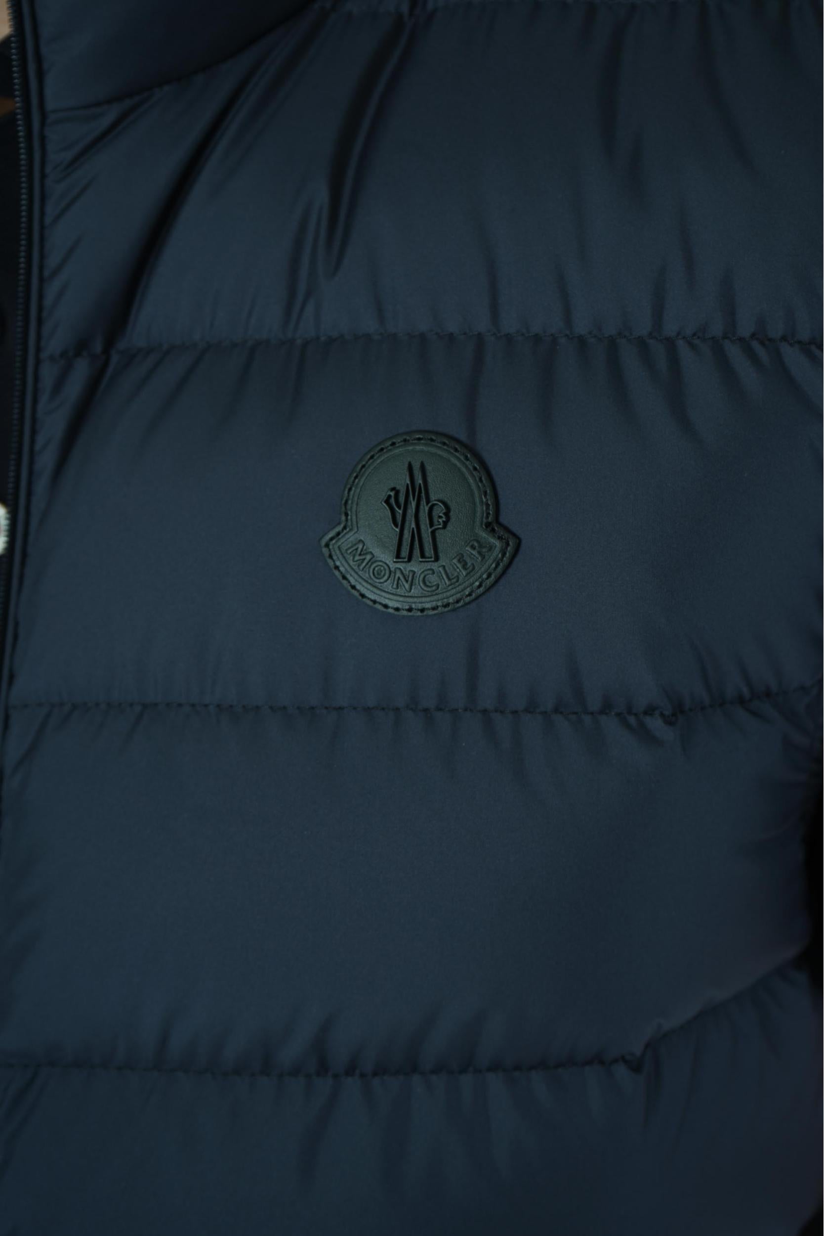 Moncler Lechtal Down Gilet Navy