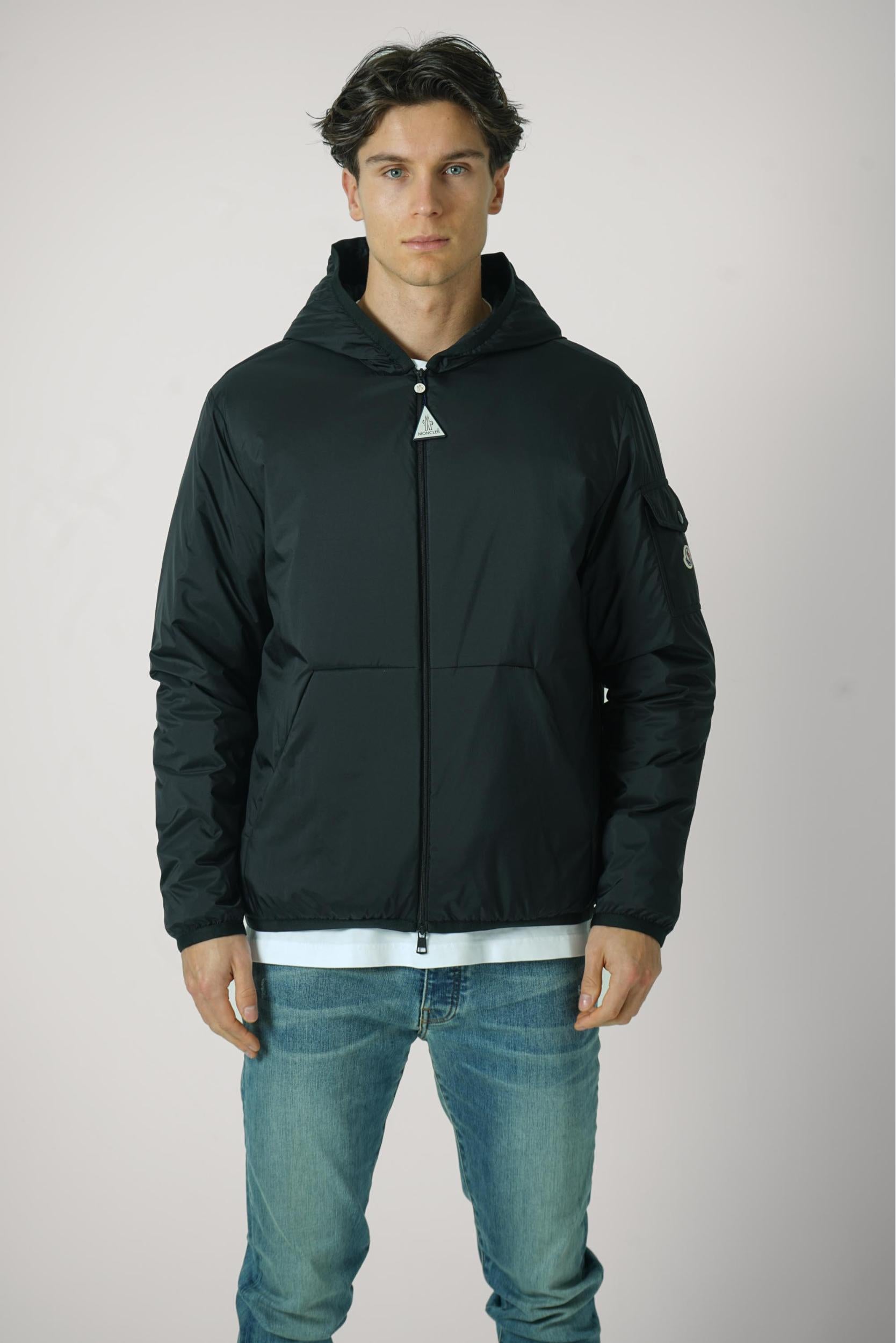 Moncler Monteynard Hooded Short Down Jacket Black
