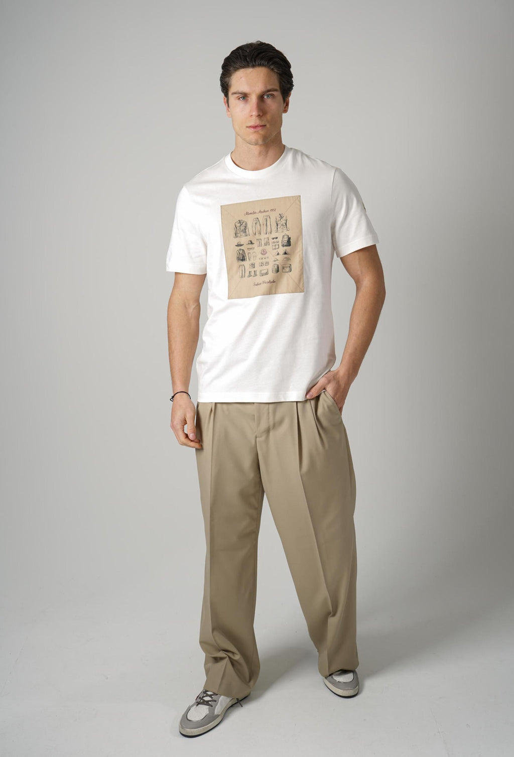 Moncler Safari Wardrobe T-Shirt Creme