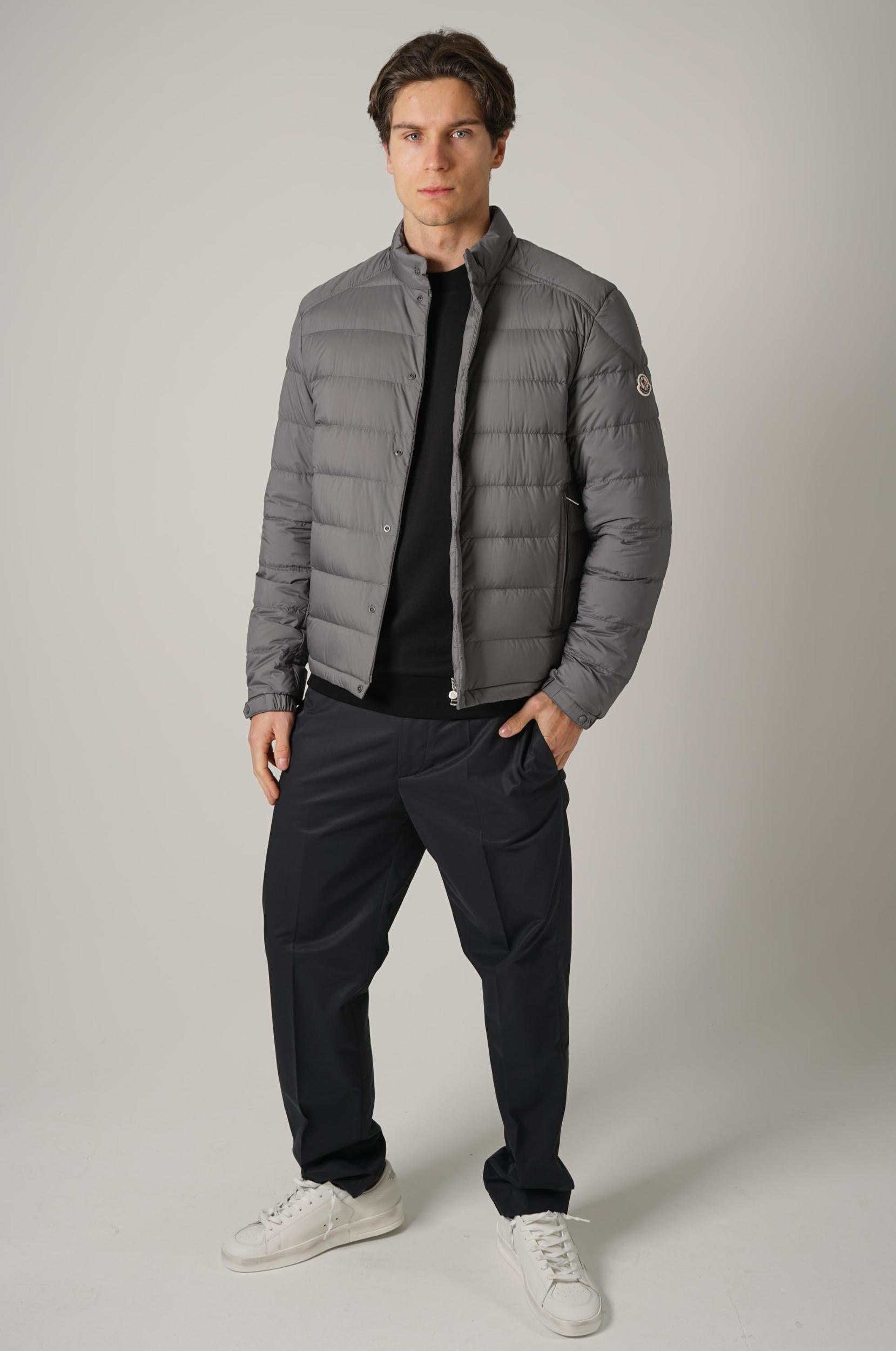 Moncler Selves Giubbotto Grey