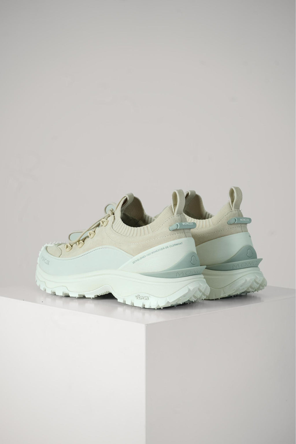 Moncler Trailgrip Lite3 Nubuck &Amp; Suede Trainers Beige