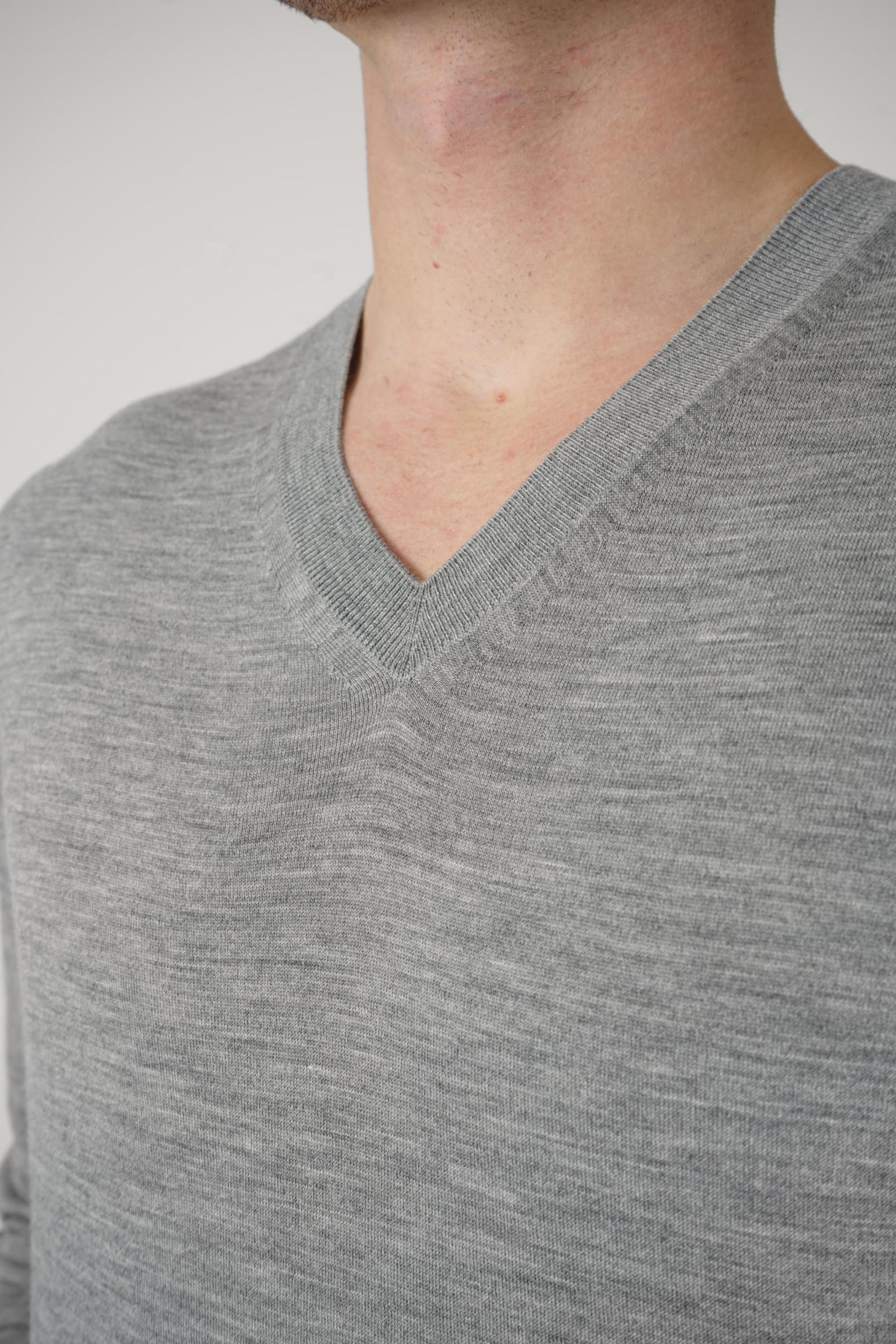 Tom Ford V-Neck Grey