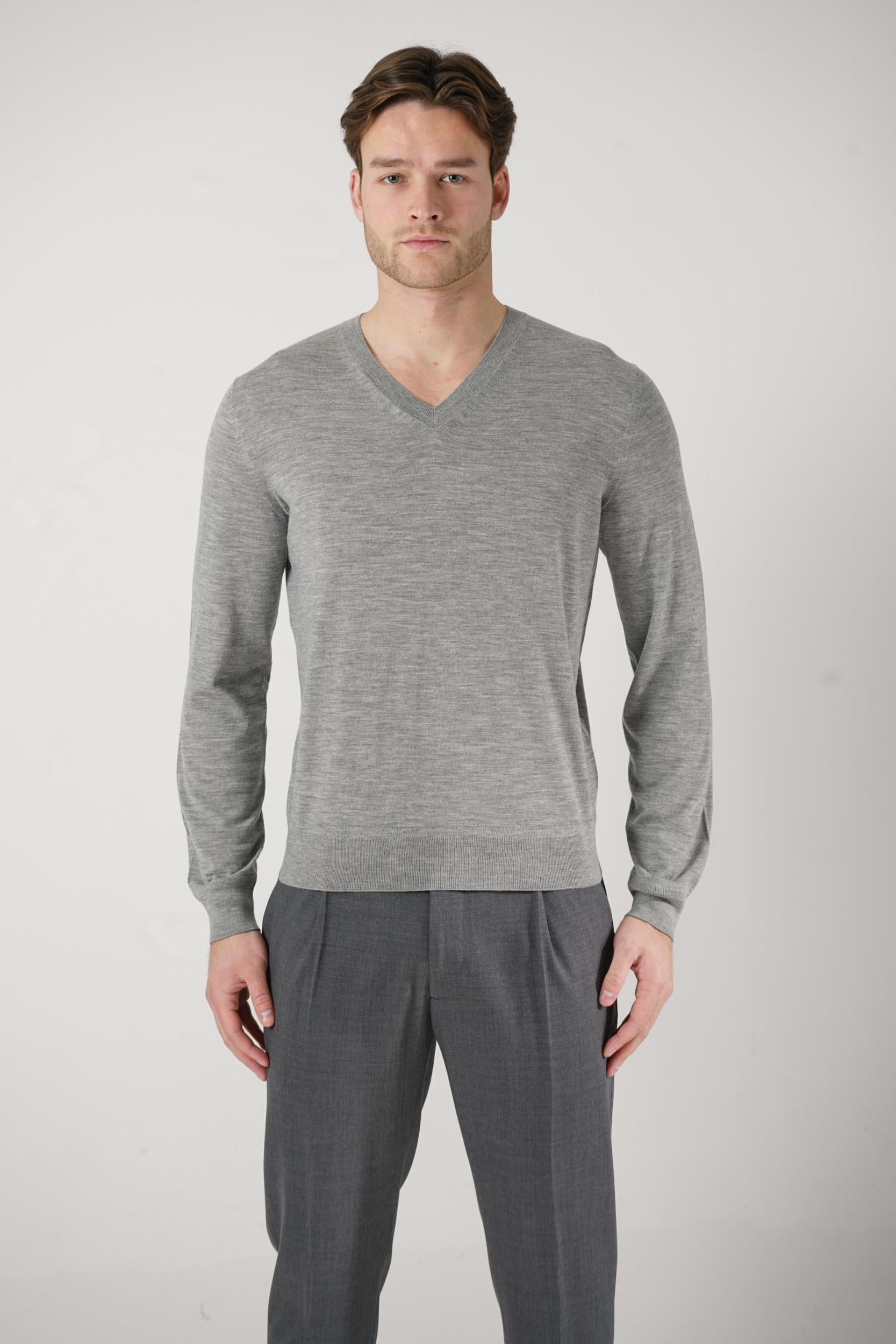 Tom Ford V-Neck Grey