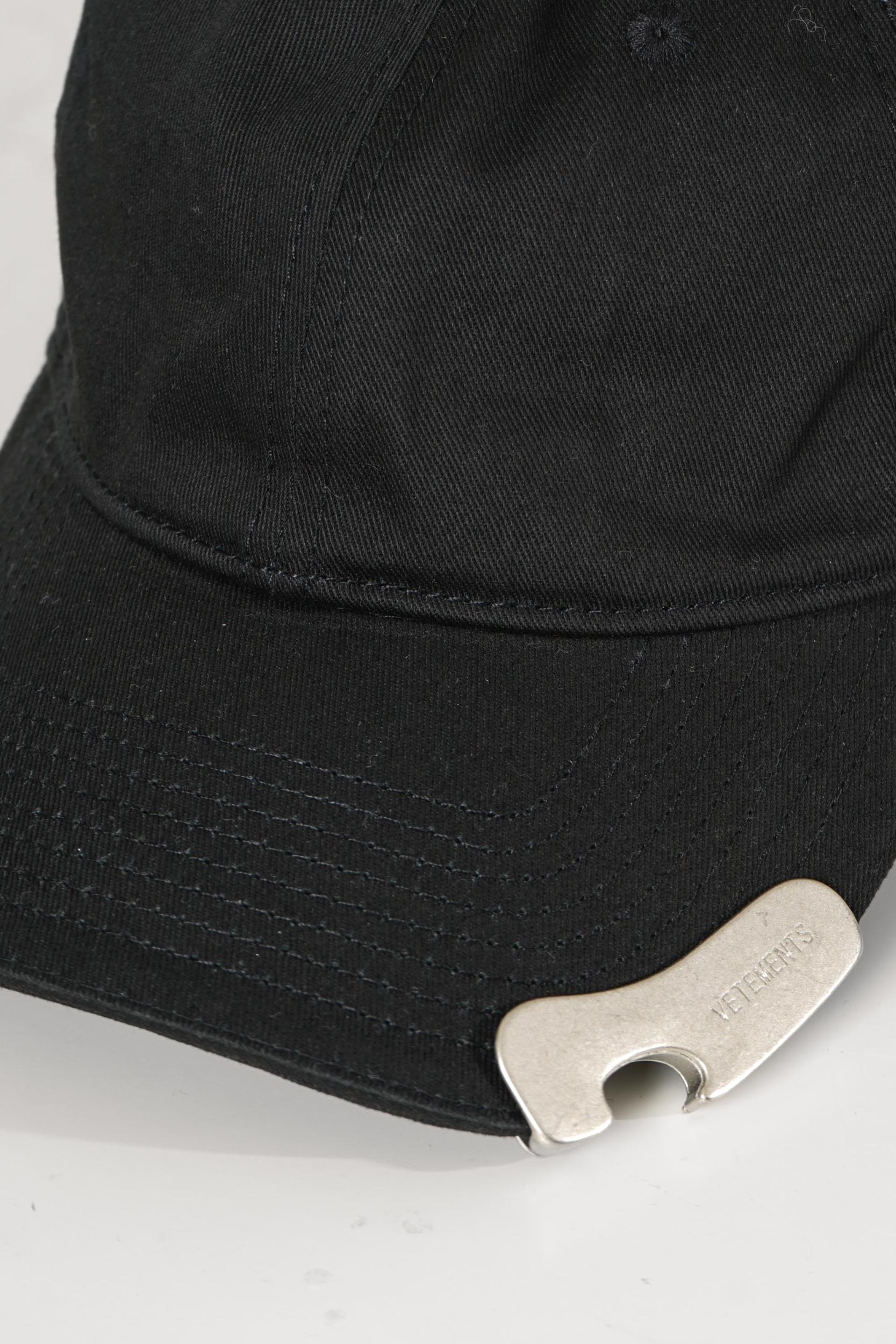 Vetements Bottle Cap Black