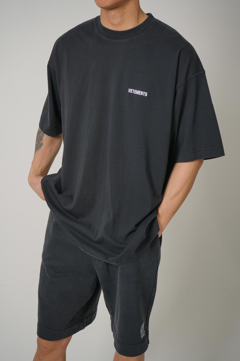 Vetements Iconic Logo T-Shirt Black